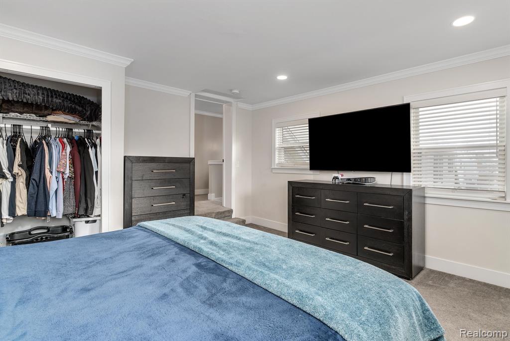 907 UNIVERSITY PL, Grosse Pointe, MI 48230 — Photo 31