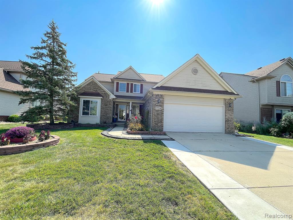 7724 PIONEER Drive, Ypsilanti, MI 48197 — Photo 2