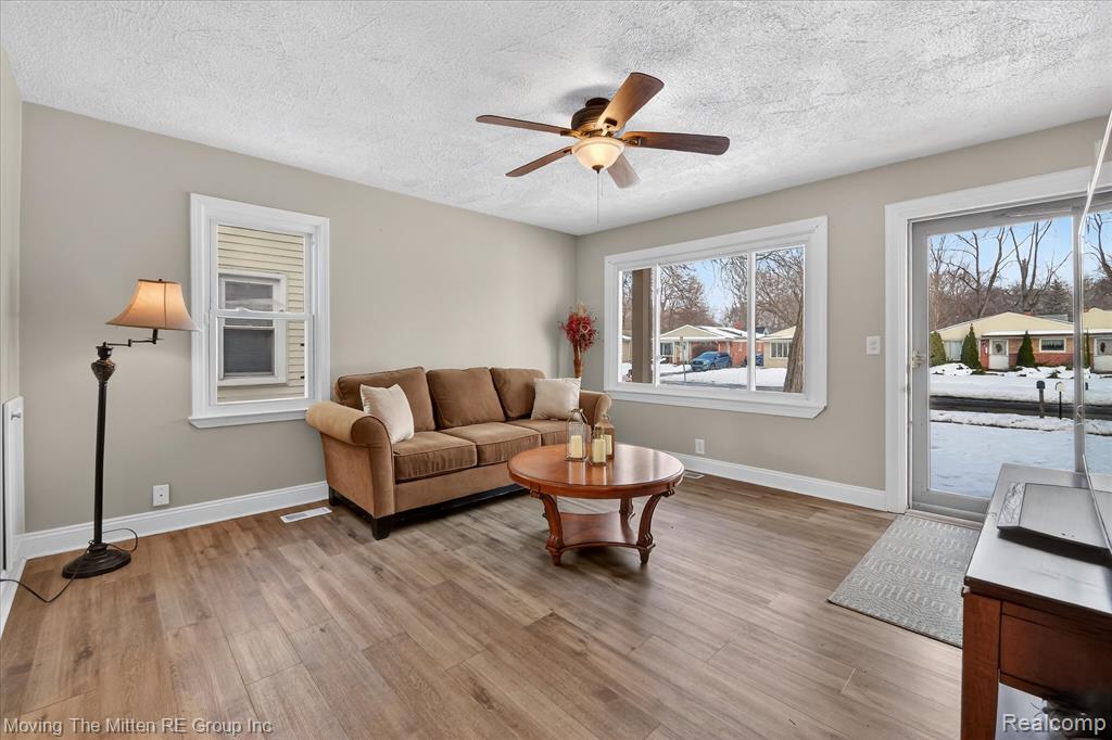 6015 WILMER Street, Westland, MI — Photo 6