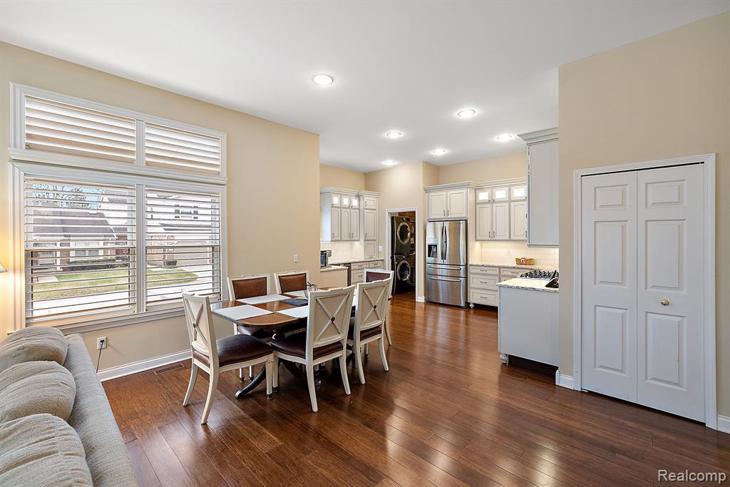 626 WOODSIDE Drive, 62, Milford, MI 48381 — Photo 12