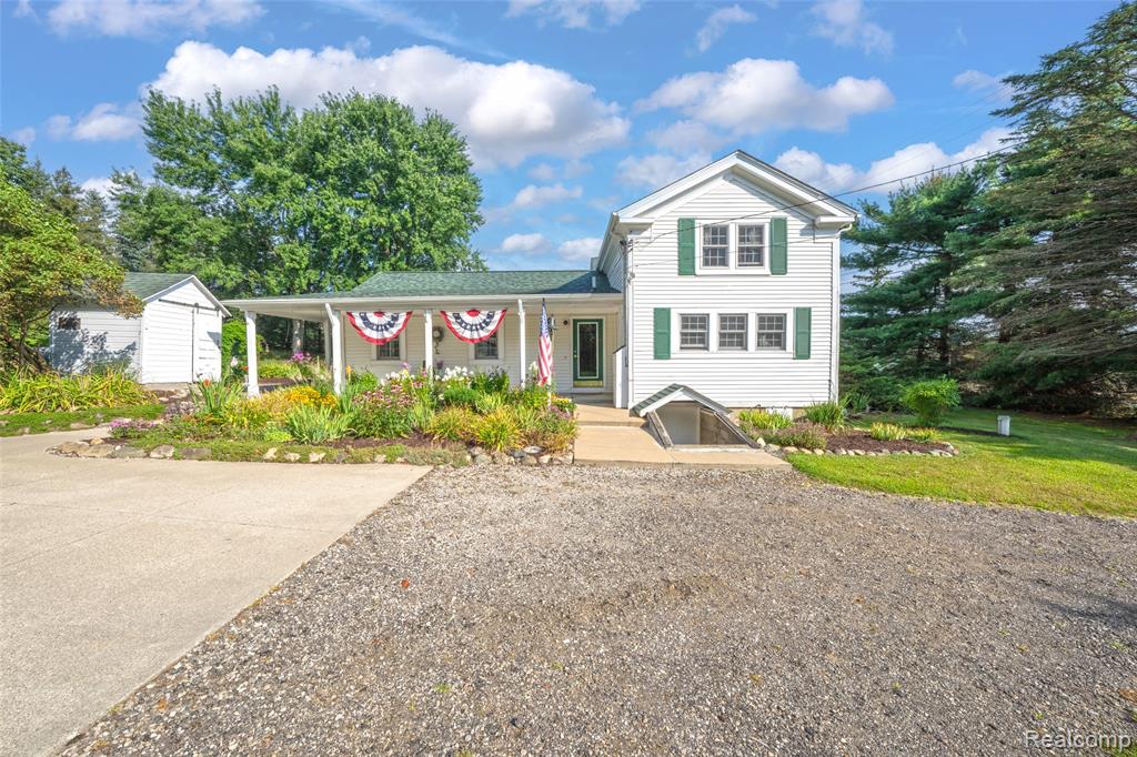 371 N Ortonville Road, Ortonville, MI 48462 — Photo 36
