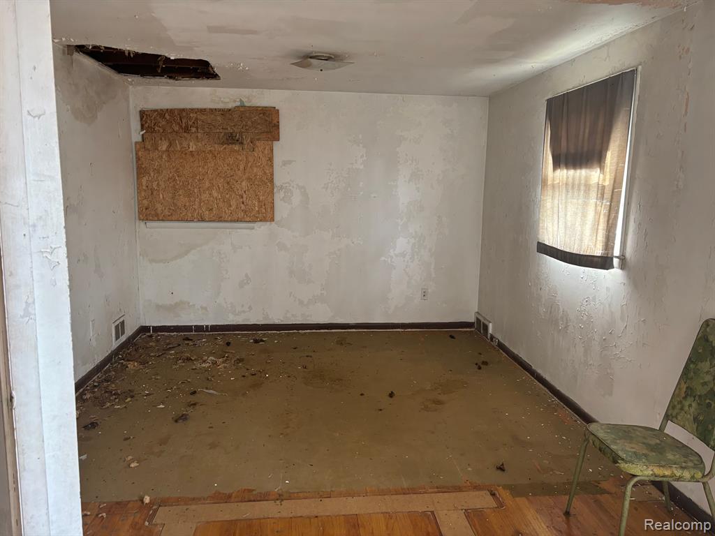 9555 SCHAEFER, Detroit, MI 48227 — Photo 17