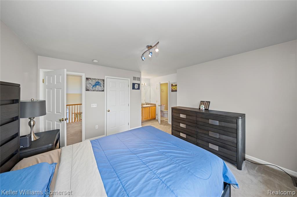 41659 Touchstone Drive, Sterling Heights, MI 48314 — Photo 32