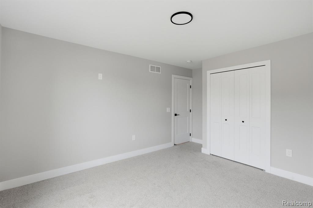 50965 Remar Farms Dr, Macomb, MI 48044 — Photo 17