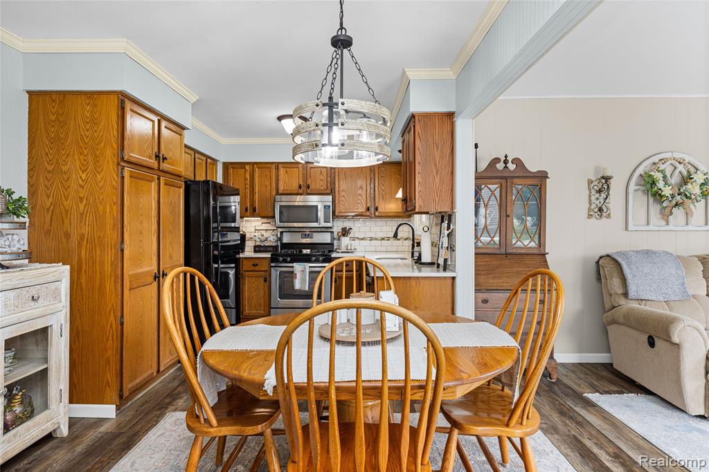 3553 Loon Lake Road, Wixom, MI 48393 — Photo 4