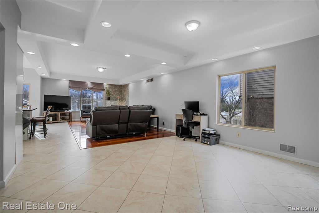 6067 N Vernon Street, Dearborn Heights, MI 48127 — Photo 7