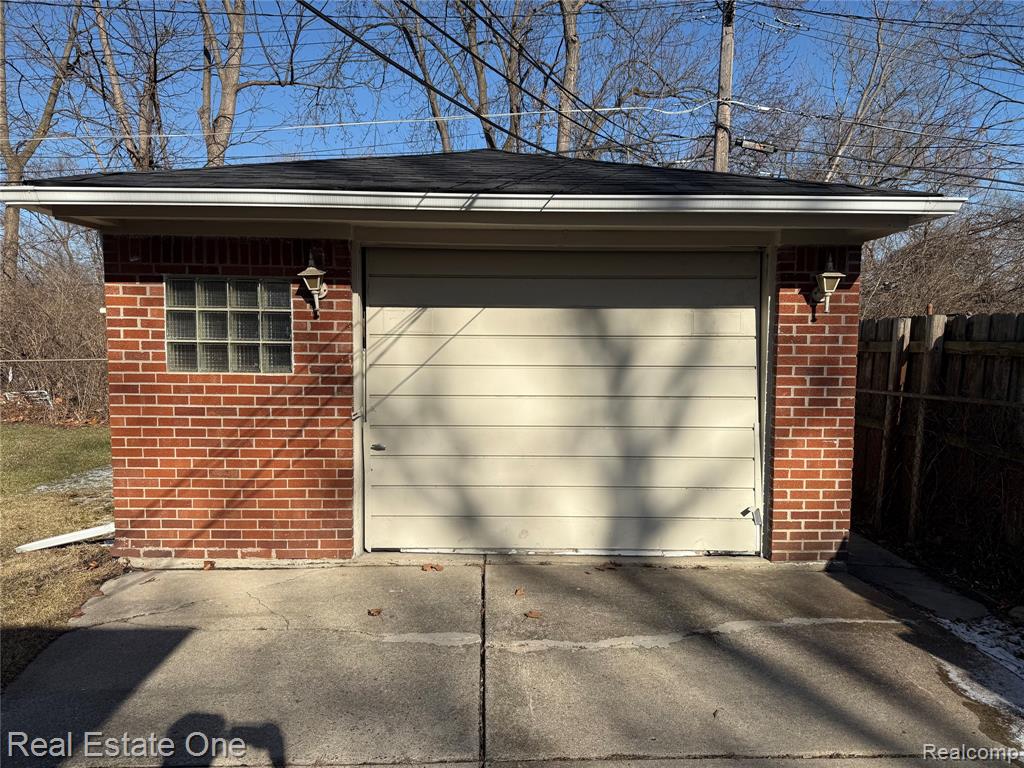 8064 WHITEFIELD Street, Dearborn Heights, MI 48127 — Photo 14