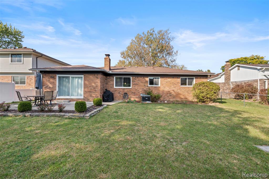 44999 N Spring Drive, Canton, MI 48187 — Photo 32