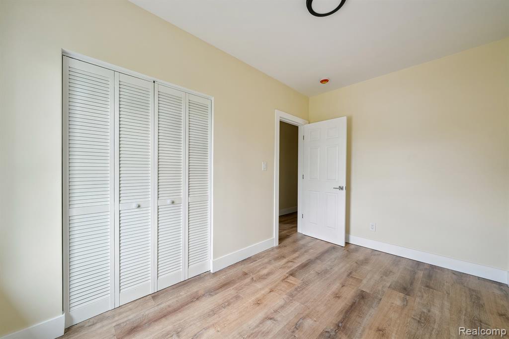 4222 Cadillac Boulevard, Detroit, MI 48214 — Photo 33