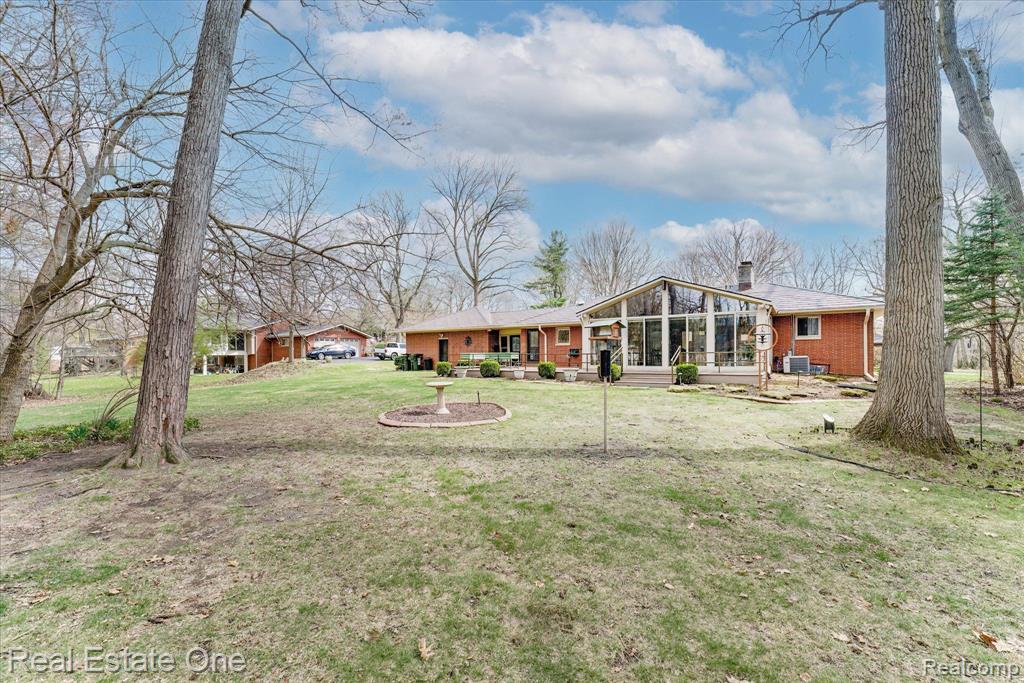 488 ORCHARDALE Drive, Rochester Hills, MI 48309 — Photo 66