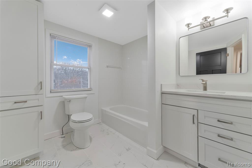 824 Florence Avenue, Royal Oak, MI 48067 — Photo 27