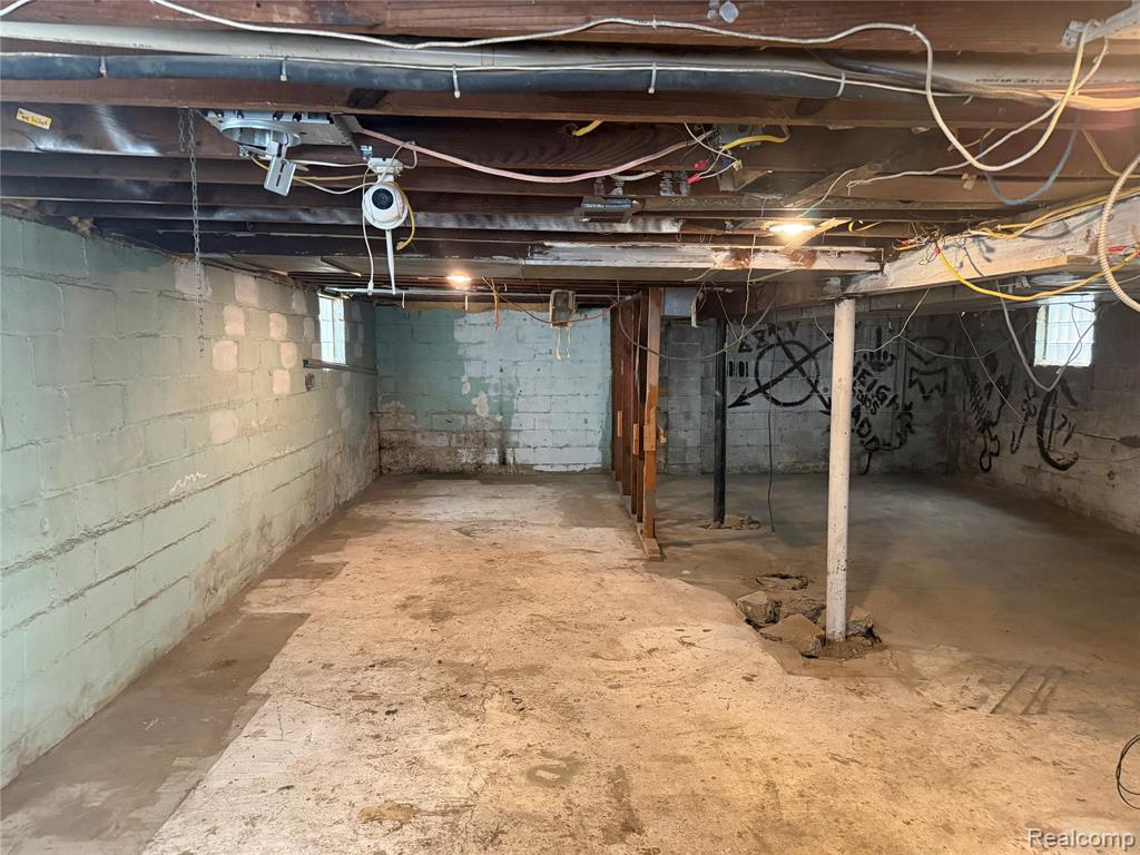 4204 Hipp Street, Dearborn Heights, MI 48125 — Photo 12
