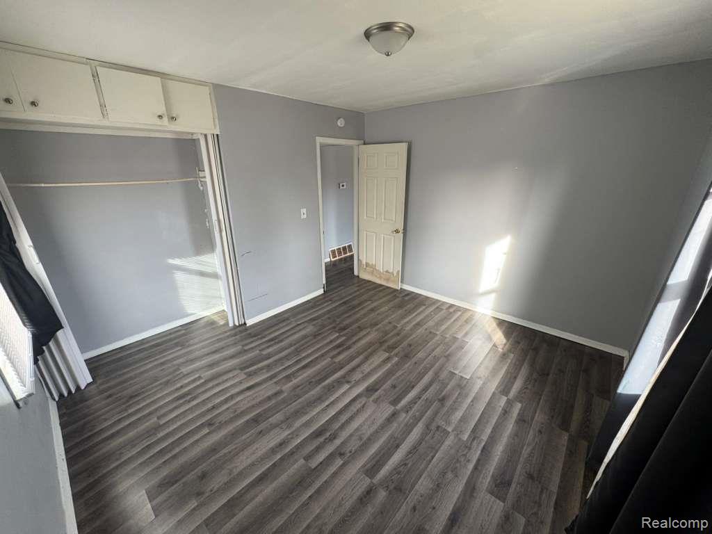 518 W Ruth Avenue, Flint, MI 48505 — Photo 5