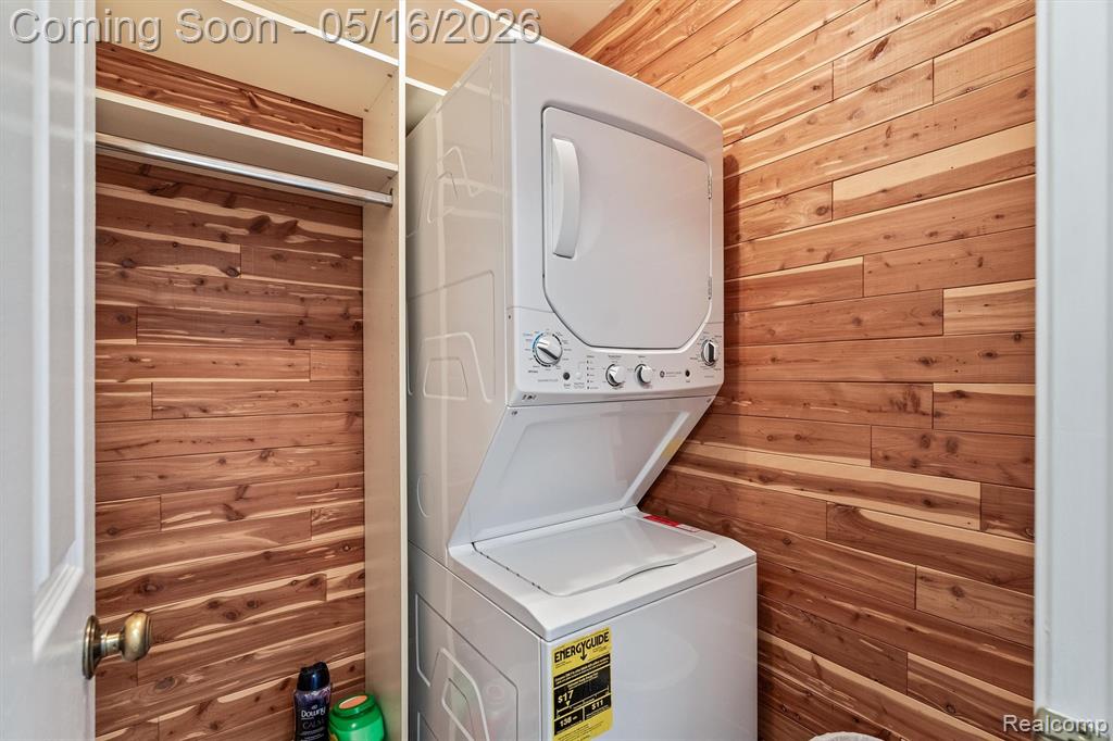 1501 Dover Hill N, Walled Lake, MI 48390 — Photo 12