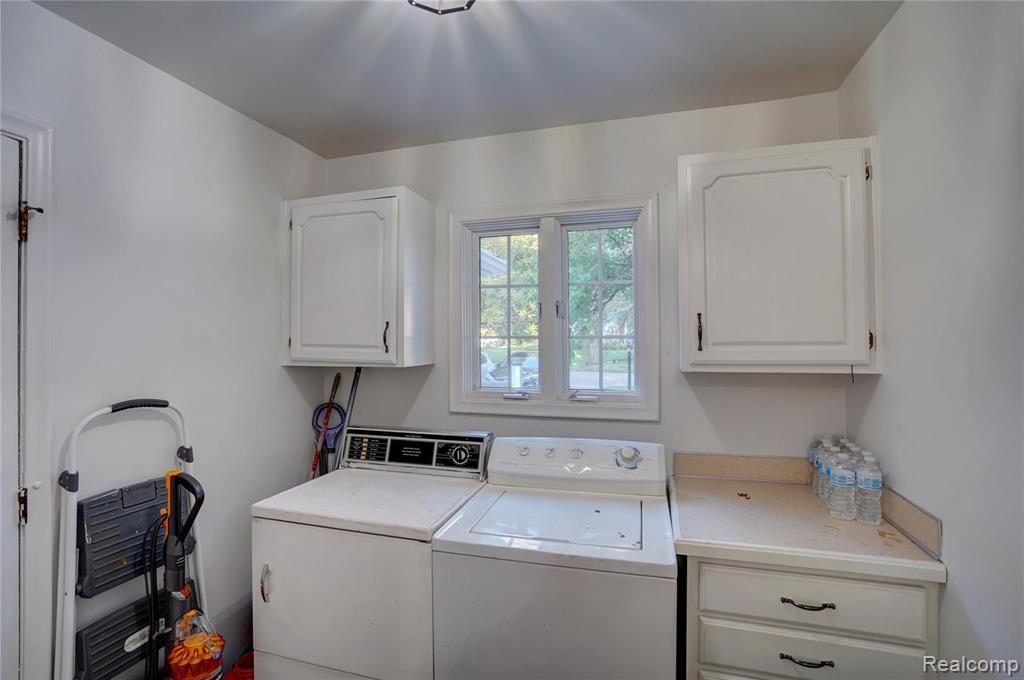 429 BELLA VISTA Drive, Grand Blanc, MI 48439 — Photo 36