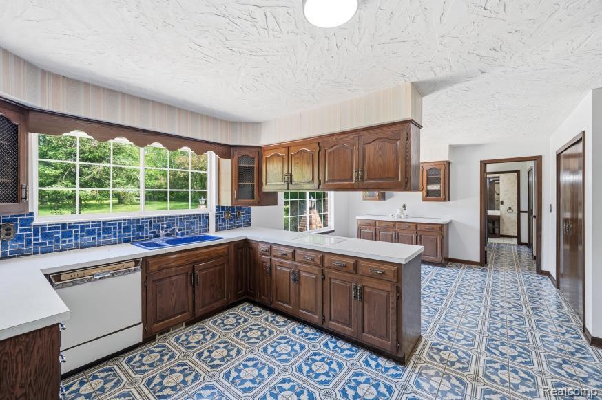 7020 Rattalee Lake NW, Clarkston, MI 48348 — Photo 15