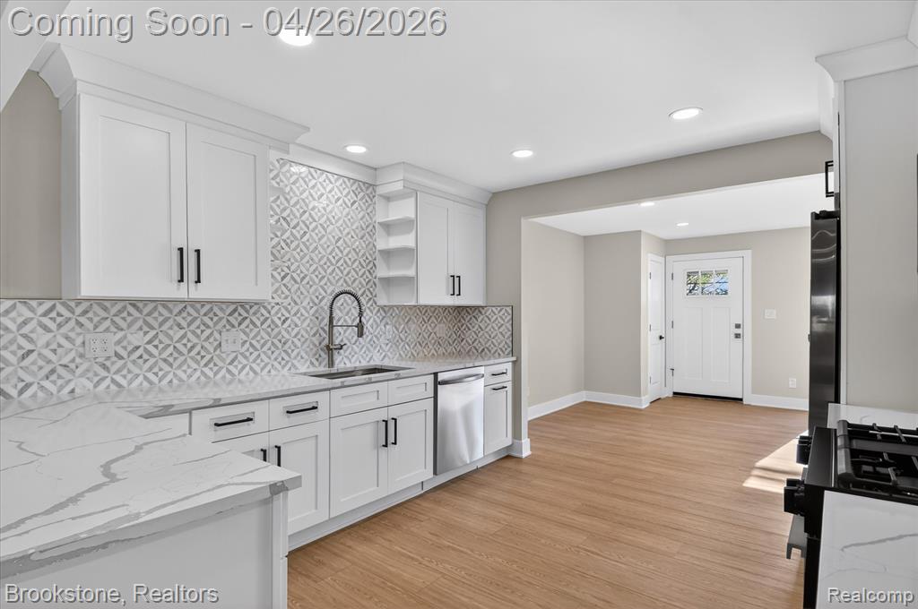 29807 Champine Street, Saint Clair Shores, MI 48082 — Photo 19