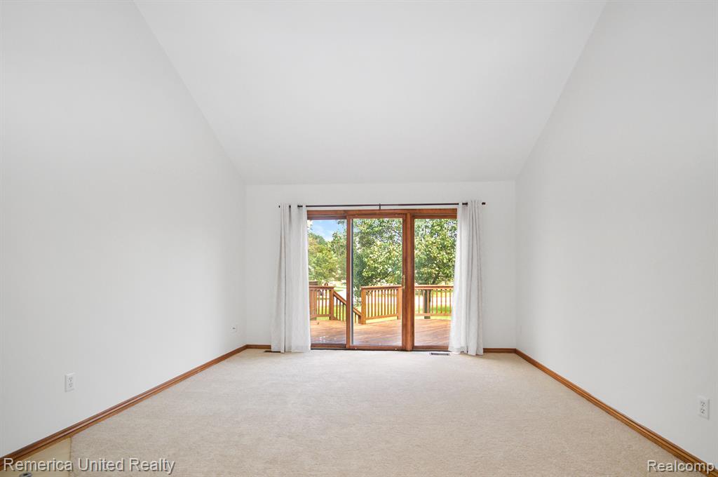 2781 HONEY SUCKLE Court, Wixom, MI 48393 — Photo 8