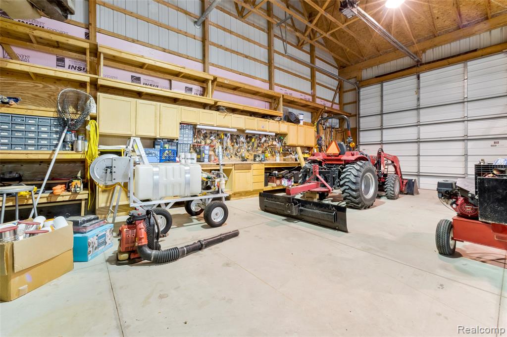 13085 Rohn Road, Fenton, MI 48430 — Photo 38
