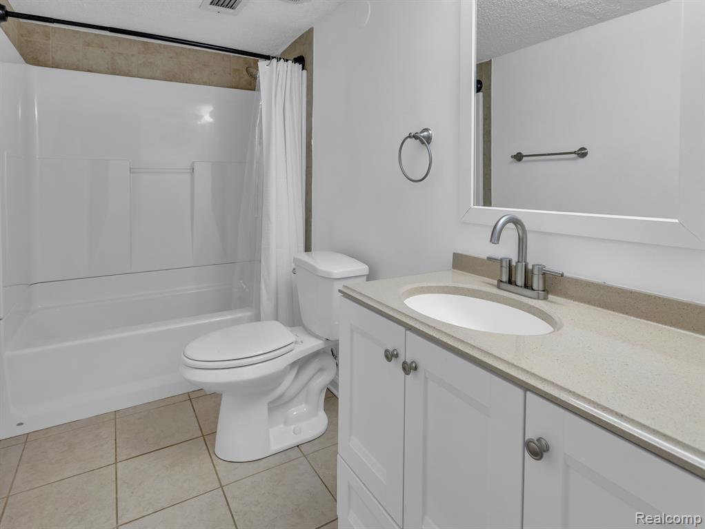2401 PACKARD Street, 31D, Ann Arbor, MI 48104 — Photo 18