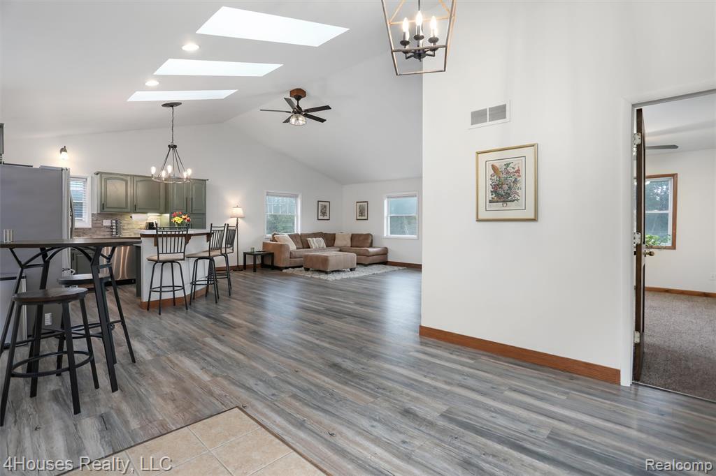 4087 Silver Valley Drive, Lake Orion, MI — Photo 11