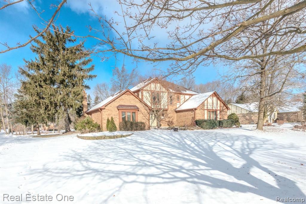 41344 Beacon Road, Novi, MI — Photo 4