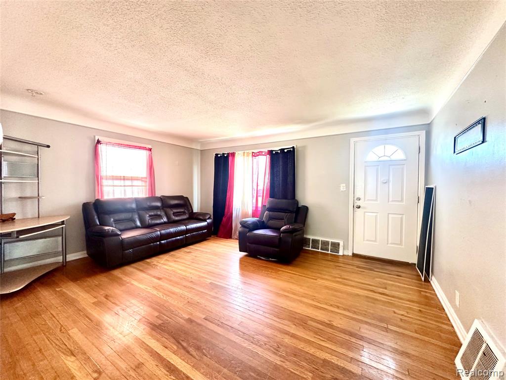 7409 Dolphin, Redford, MI 48239 — Photo 2