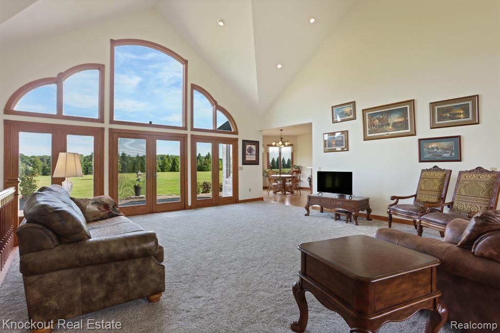 10205 Bradley Road, Frankenmuth, MI 48734 — Photo 8