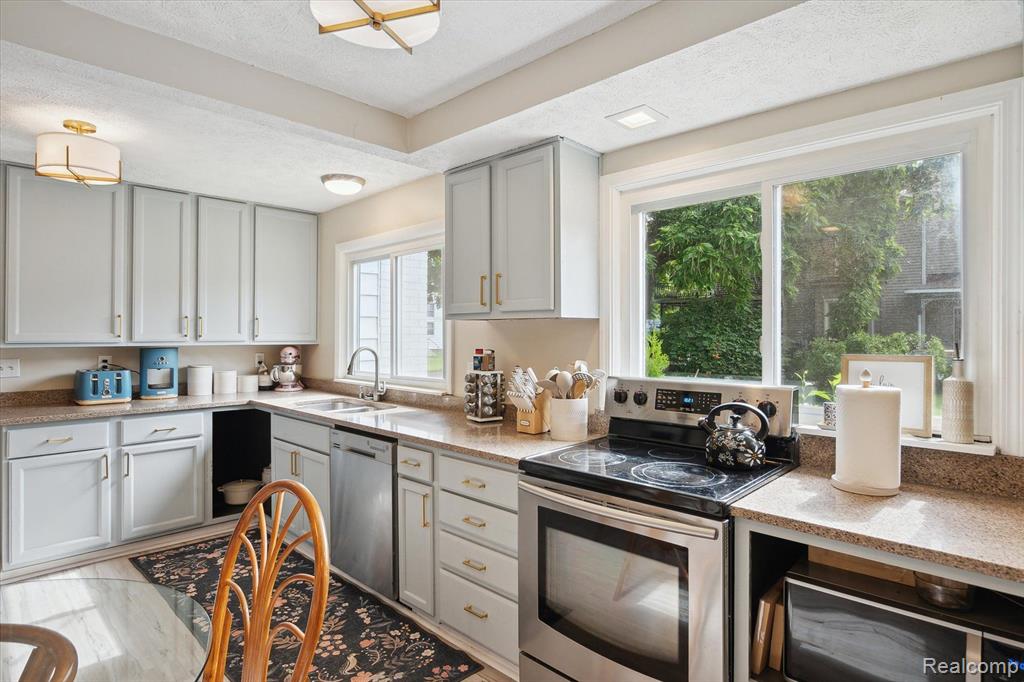 7150 STONE Street, Hamburg, MI — Photo 19