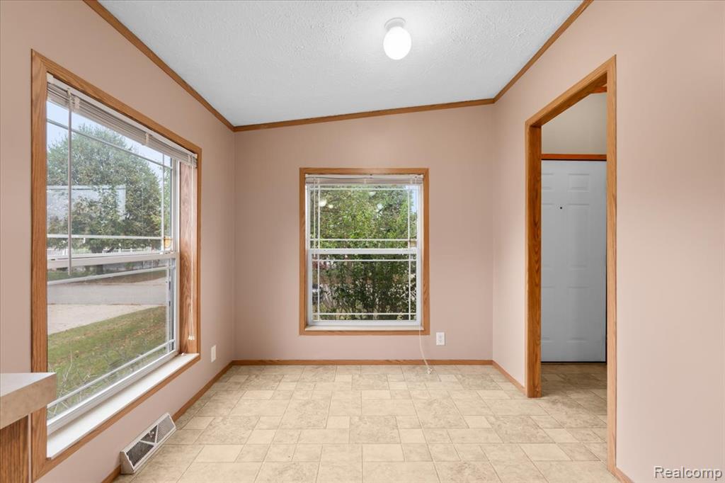 4477 Single Tree Drive, Howell, MI 48843 — Photo 10