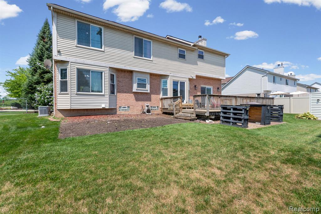 24909 Foxmoor Boulevard, Trenton, MI 48183 — Photo 8