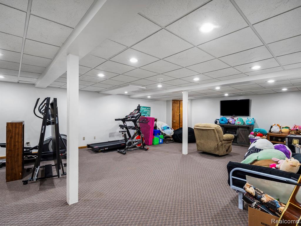 46891 EDGEWATER Drive, Macomb, MI 48044 — Photo 33