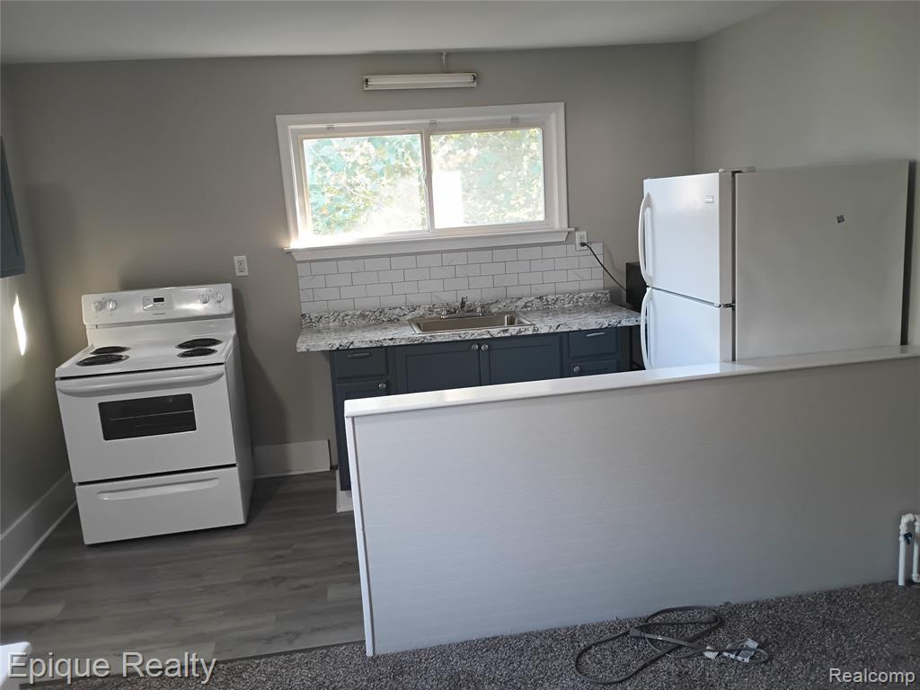 949 Boston Avenue, Waterford, MI 48328 — Photo 8