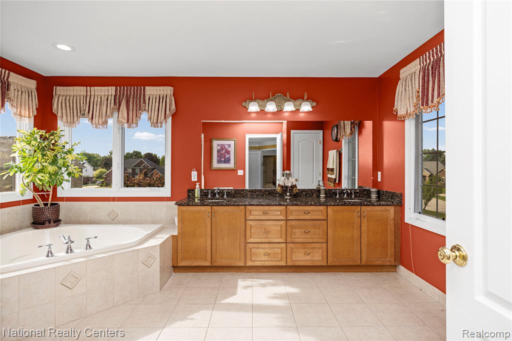 51577 Merry Lane, Utica, MI 48316 — Photo 48