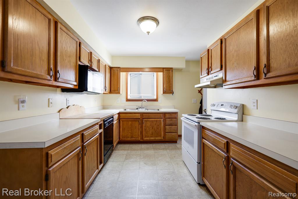 516 ALLEN Street, Clio, MI 48420 — Photo 3