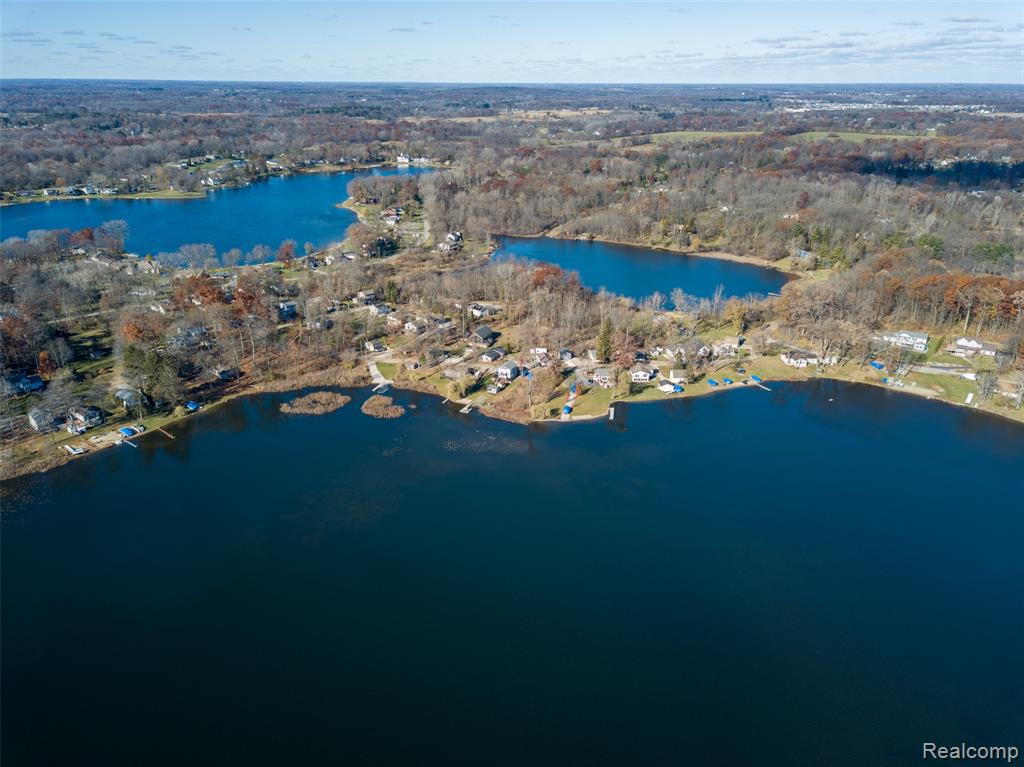 2146 Webster Park Drive, Howell, MI 48843 — Photo 9