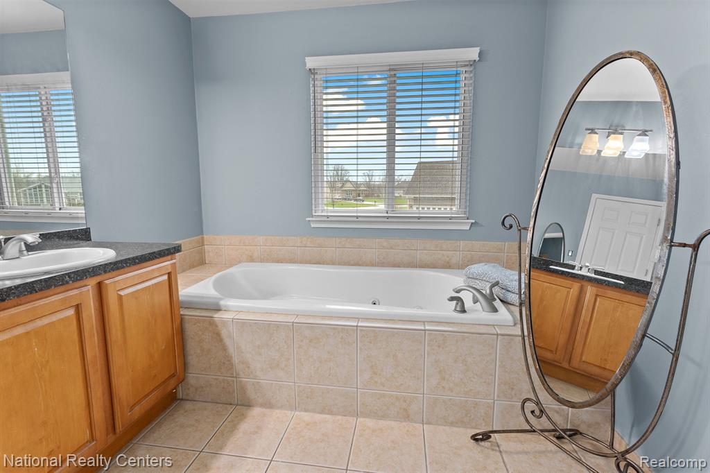 316 Lenox Lane, Brighton, MI 48114 — Photo 31