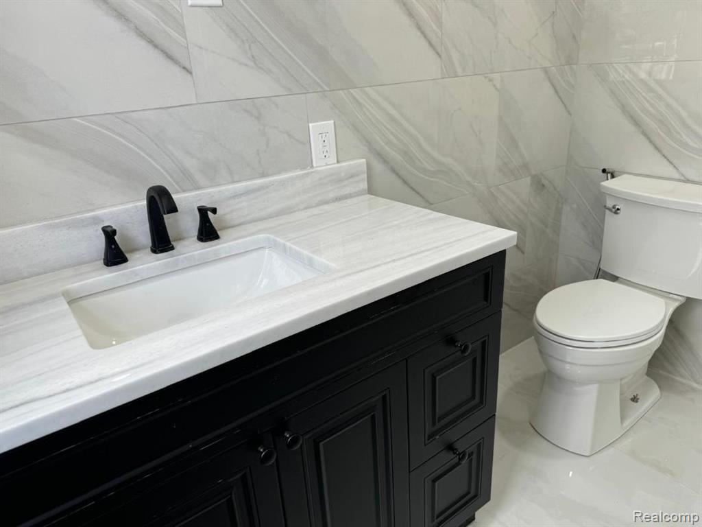 7129 Berwyn Street, Dearborn Heights, MI 48127 — Photo 25