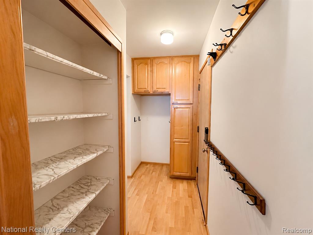 2182 Yorktown Drive, Ann Arbor, MI 48105 — Photo 13