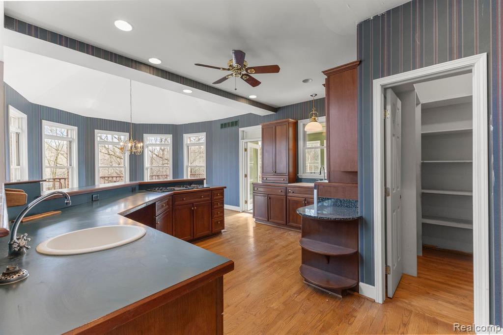6555 WARREN Road, Ann Arbor, MI 48105 — Photo 24
