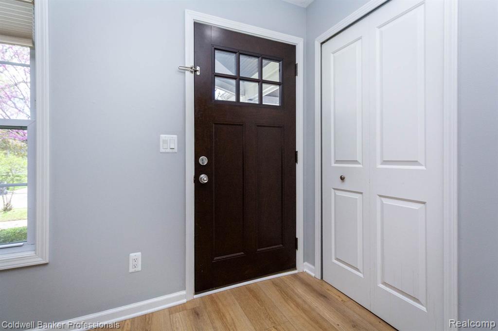 829 N Dorchester Avenue, Royal Oak, MI 48067 — Photo 7