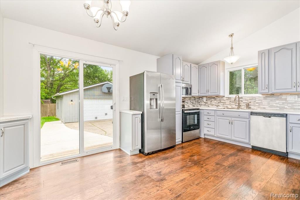 7205 Kempa Street, Romulus, MI 48174 — Photo 18