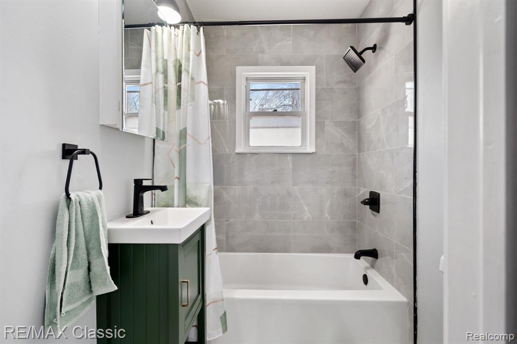 4835 WOODWARD Street, Wayne, MI 48184 — Photo 19