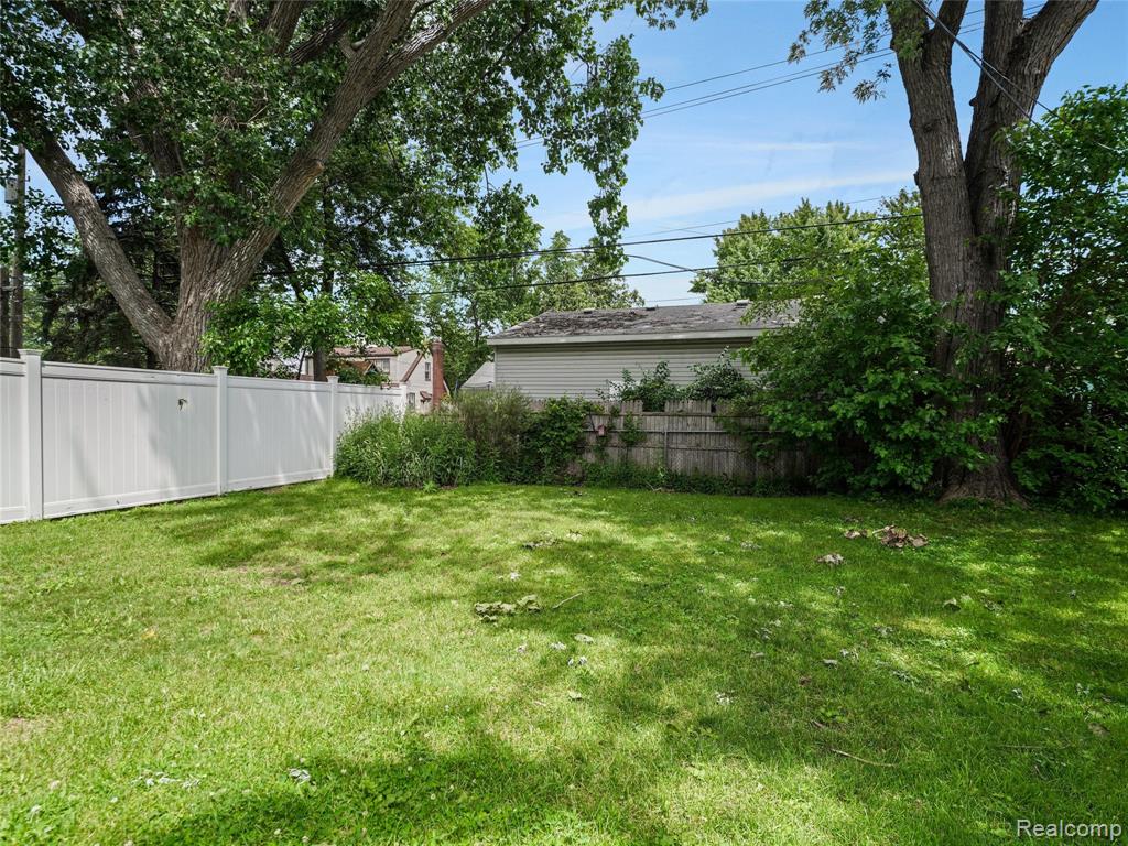 1944 Cummings Avenue, Berkley, MI 48072 — Photo 30