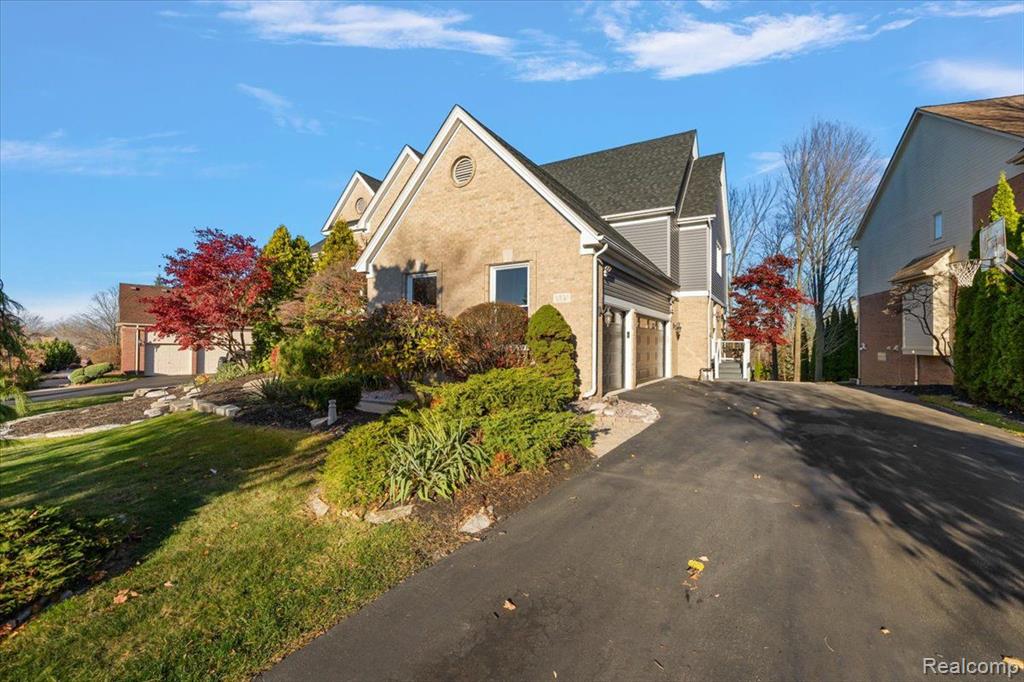 6531 CHELSEA, West Bloomfield, MI — Photo 2