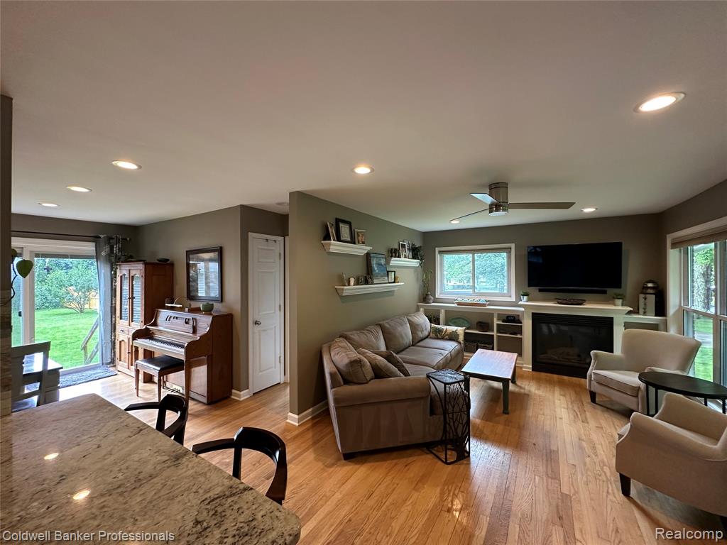 661 Lincoln Street, Lapeer, MI 48446 — Photo 9