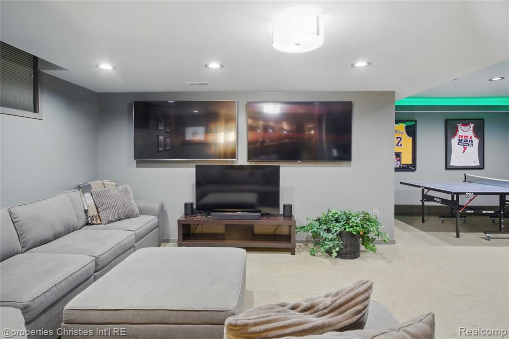 4713 Mada Court, West Bloomfield, MI — Photo 36