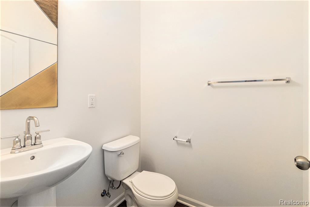 478 N Wixom Road, Wixom, MI — Photo 17