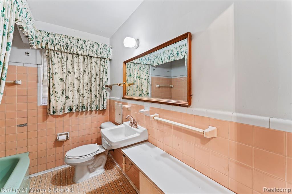 8152 Virgil Street, Dearborn Heights, MI 48127 — Photo 19