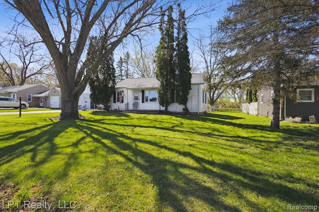 574 WILSON Avenue, Mount Morris, MI 48458 — Photo 3